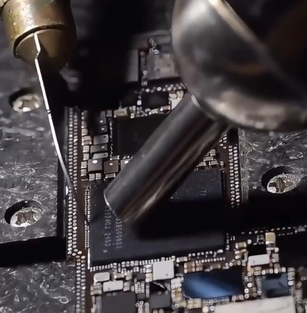 L3-motherboard-repair